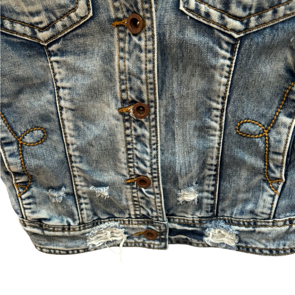 White Crow Women’s Blue Distressed Embroidered Denim Jean Jacket Size Small - Picture 5 of 12